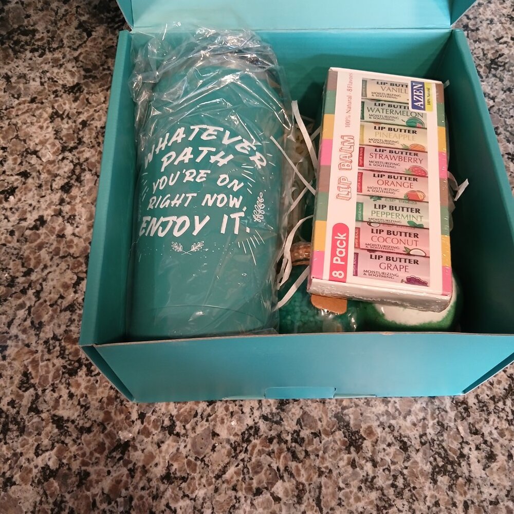 NWT Assorted Gift Box for any Celebration - Picture 6 of 10